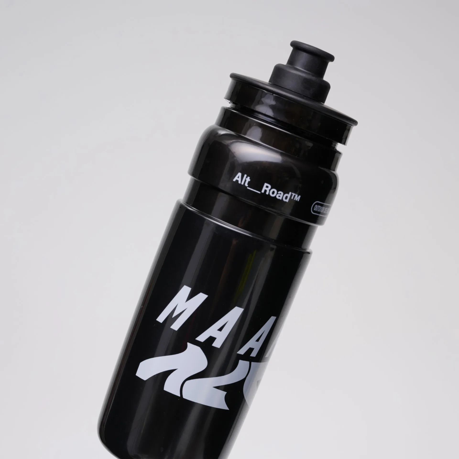 MAAP Alt Road Trinkflasche Large, Smoke/white, 765ml