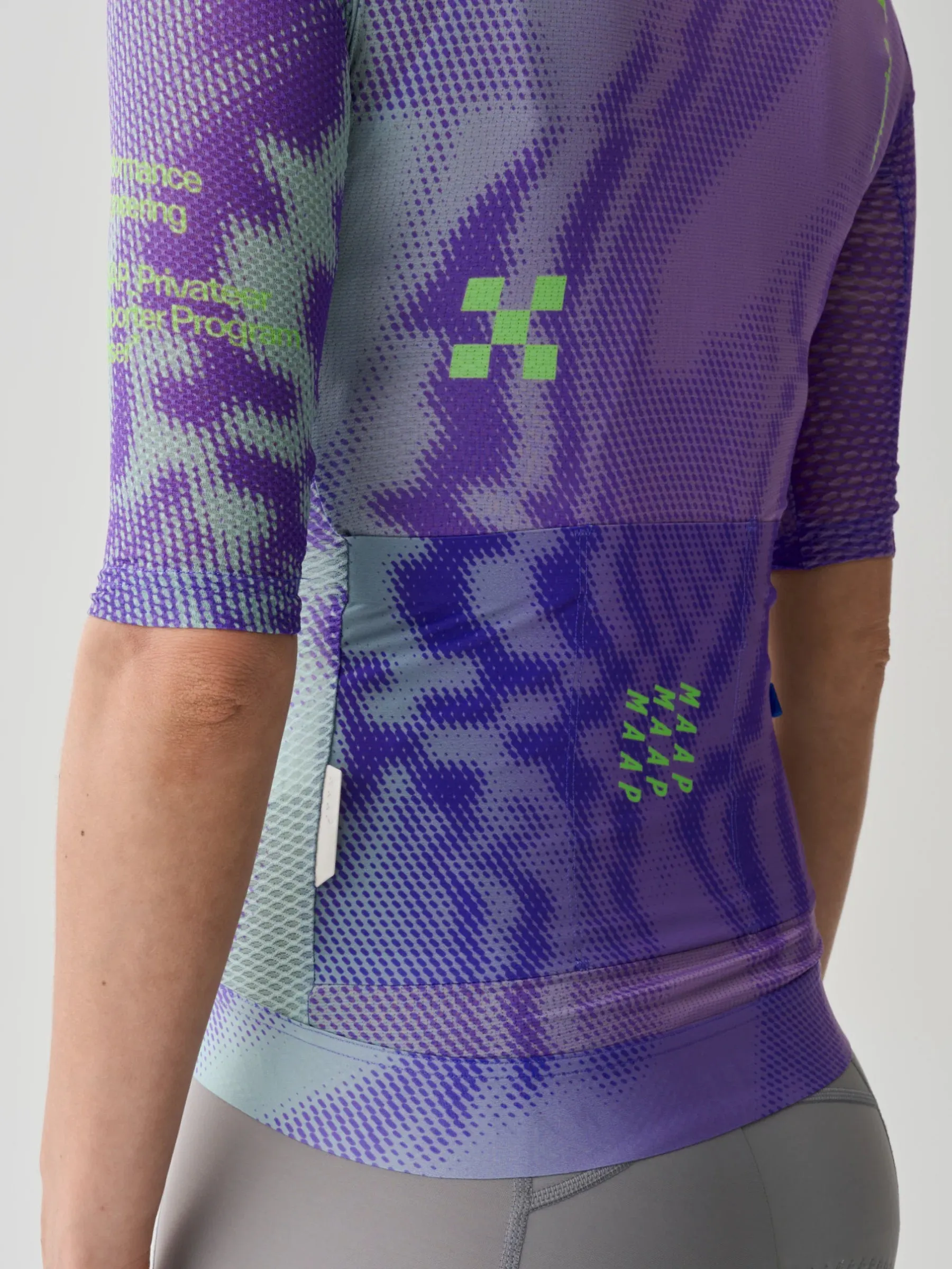 MAAP Privateer Rosa Kloser Damen Pro Air Trikot MAAP Privateer Rosa Kloser Damen Pro Air Trikot