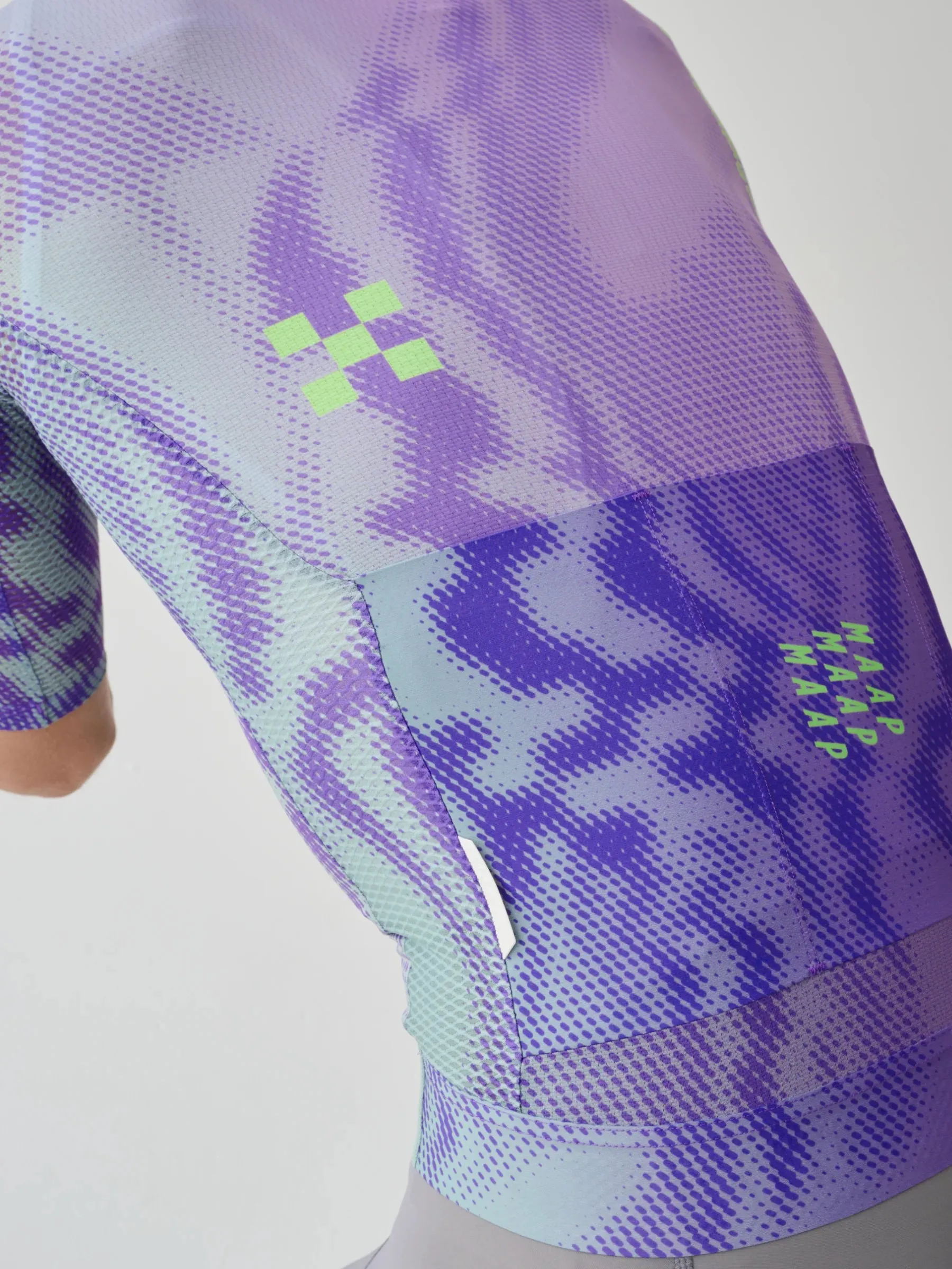 MAAP Privateer Rosa Kloser Pro Air Trikot MAAP Privateer Rosa Kloser Pro Air Trikot