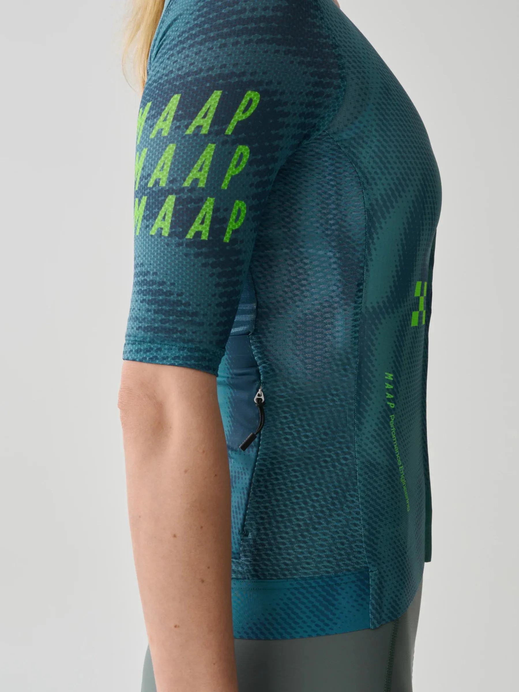 MAAP Privateer Russell Finsterwald Damen Pro Air Trikot MAAP Privateer Russell Finsterwald Damen Pro Air Trikot