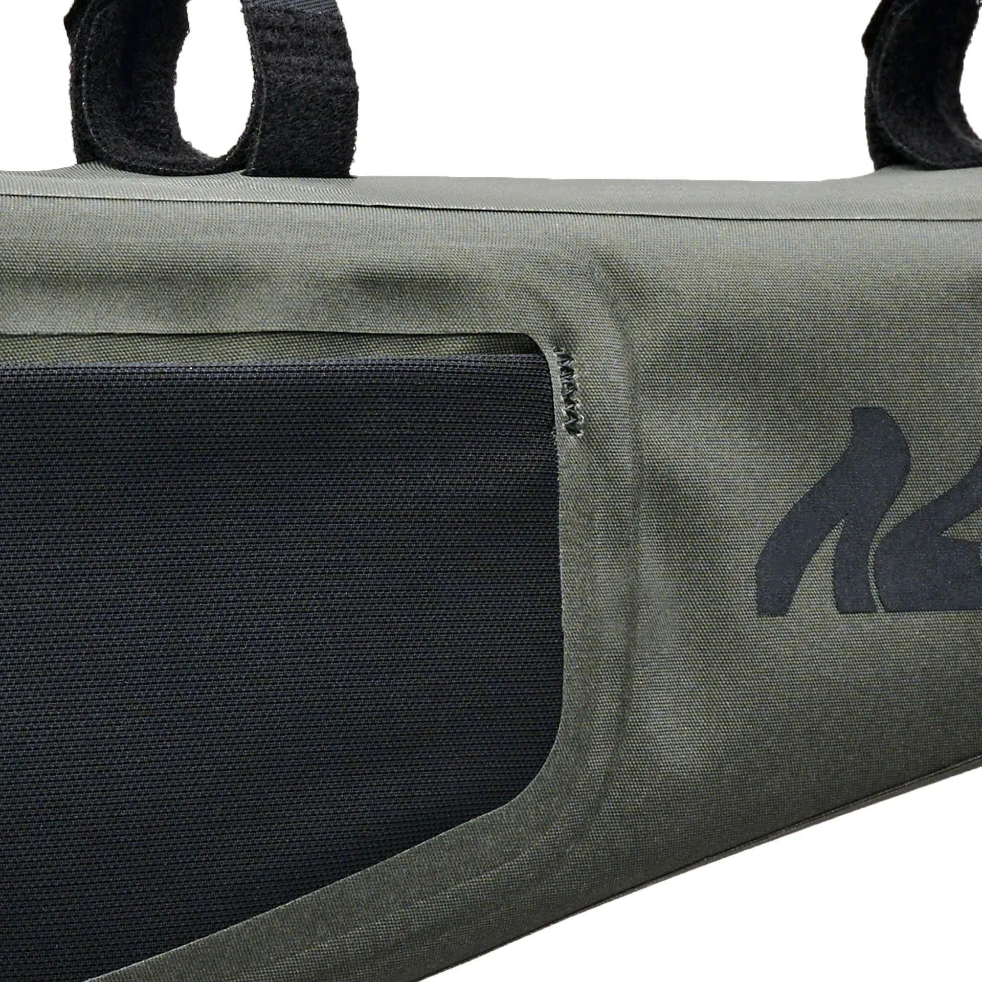 MAAP x Apidura Frame Bag 4 L Bikepacking Rahmentasche, Loam MAAP x Apidura Frame Bag 4 L Bikepacking Rahmentasche, Loam