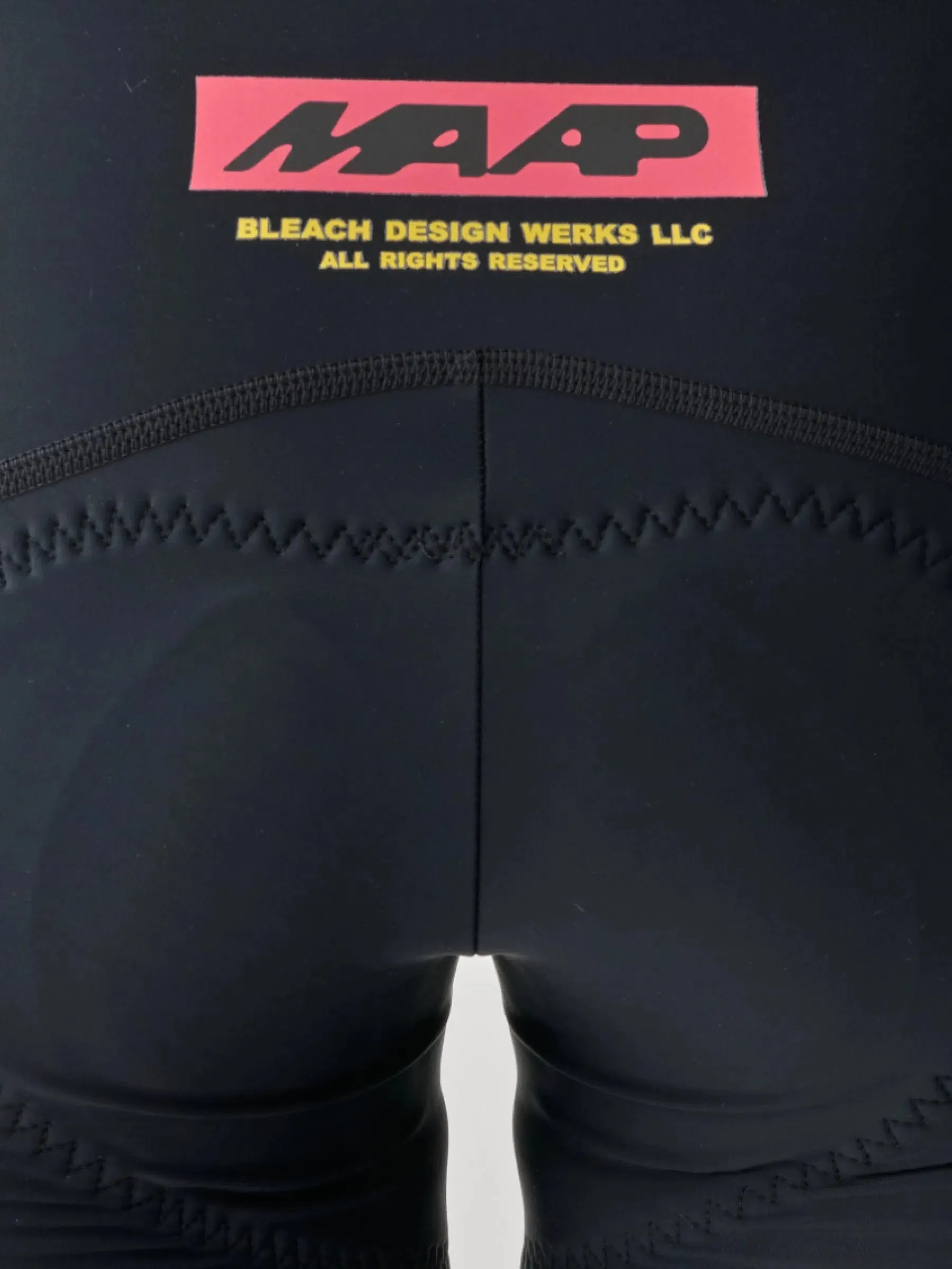 MAAP X BLEACH Team Kurze Trägerhose Evo Cargo Kurze Hose, Schwarz/chrome MAAP X BLEACH Team Kurze Trägerhose Evo Cargo Kurze Hose, Schwarz/chrome