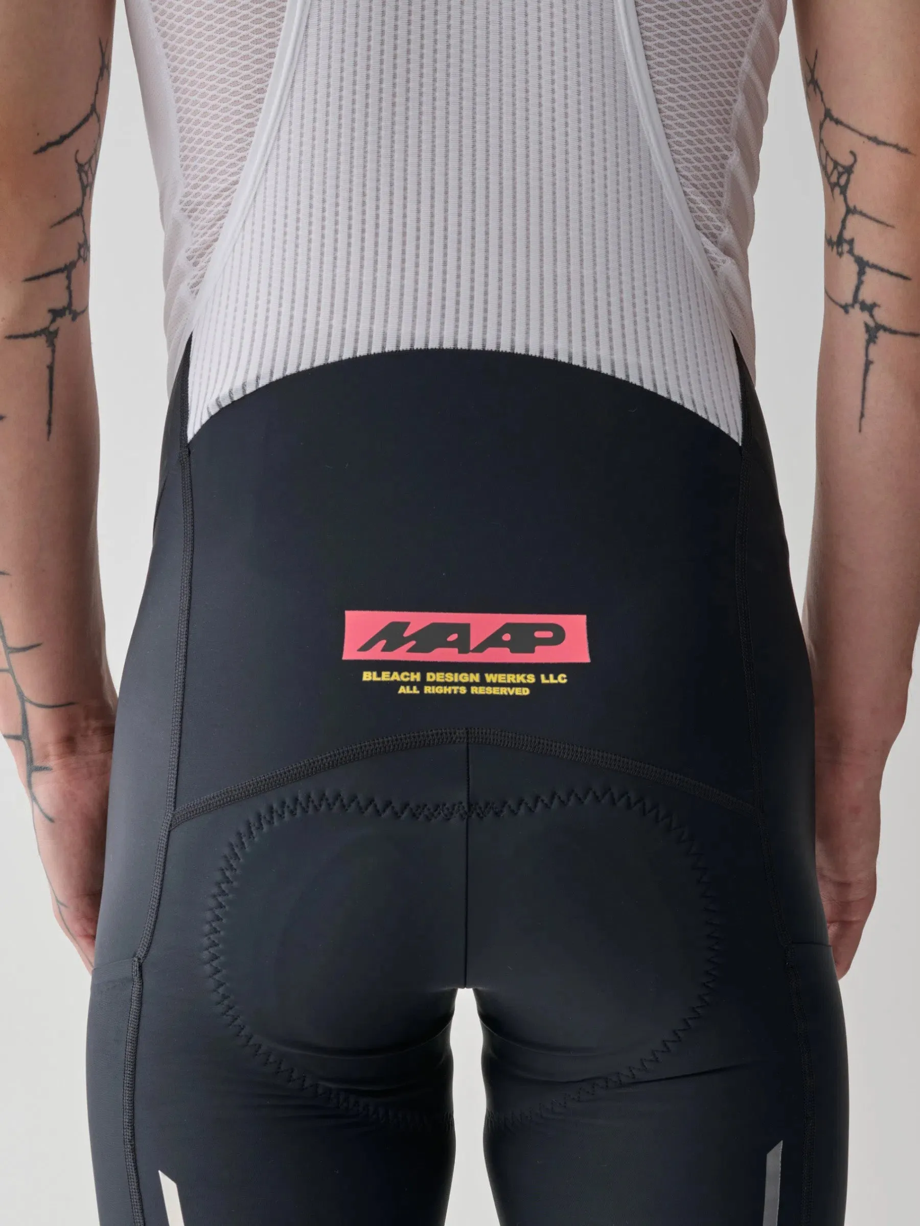 MAAP X BLEACH Team Kurze Trägerhose Evo Cargo Kurze Hose, Schwarz/chrome MAAP X BLEACH Team Kurze Trägerhose Evo Cargo Kurze Hose, Schwarz/chrome