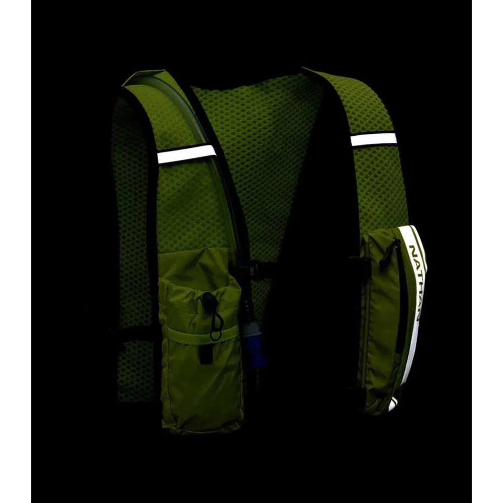 Nathan Hypernight Quickstart 2.0 4l Trinkweste, Hi vis yellow / geo print, One Size Nathan Hypernight Quickstart 2.0 4l Trinkweste, Hi vis yellow / geo print, One Size