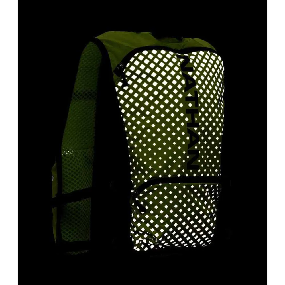 Nathan Hypernight Quickstart 2.0 4l Trinkweste, Hi vis yellow / geo print, One Size Nathan Hypernight Quickstart 2.0 4l Trinkweste, Hi vis yellow / geo print, One Size