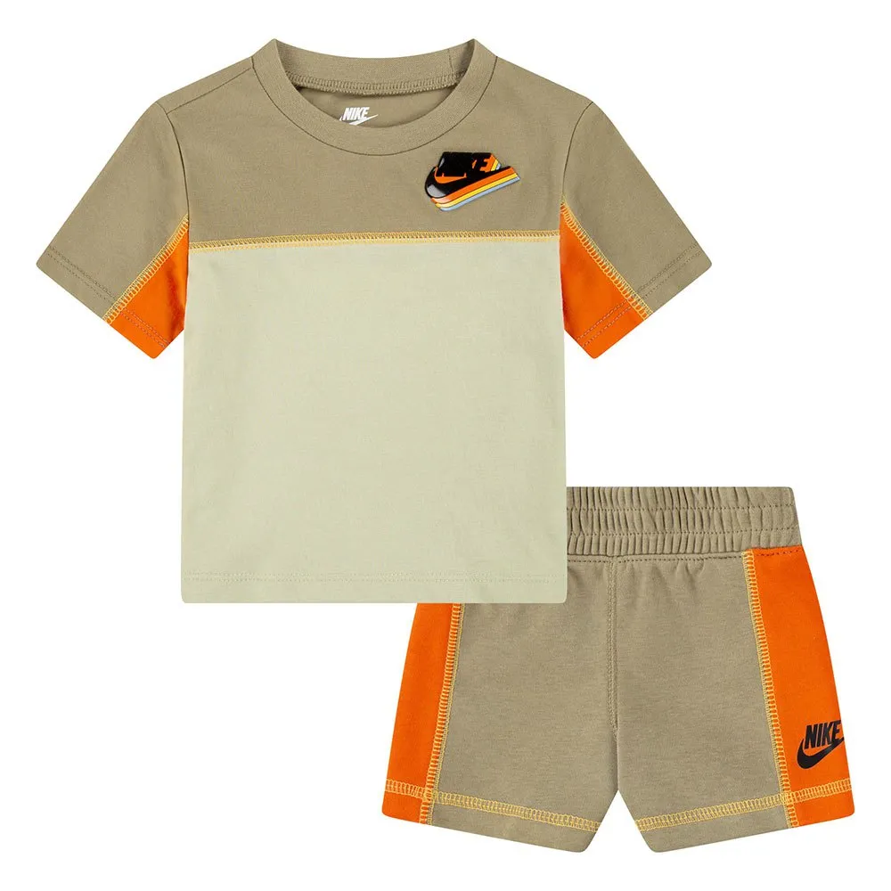 Nike 66m035 Nsw Reimagine Kurzarm-set, Neutral olive, 24MON Nike 66m035 Nsw Reimagine Kurzarm-set, Neutral olive, 24MON