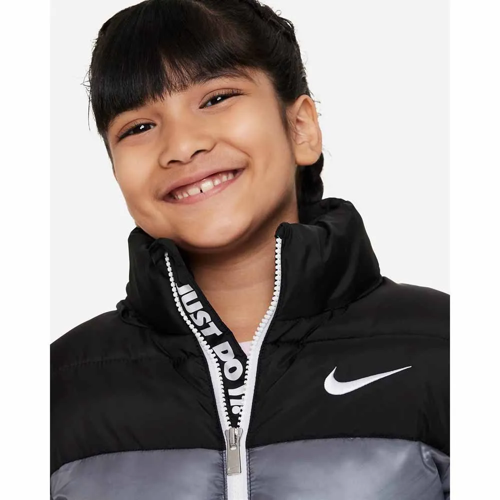 Nike 86k722 Heavy Weight Jacke, Black, 3-4Y