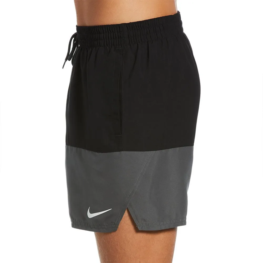 Nike Essential Split 5´´ Volley Badeshorts Nike Essential Split 5´´ Volley Badeshorts