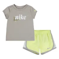 Nike Essentials Tempo Set Nike Essentials Tempo Set