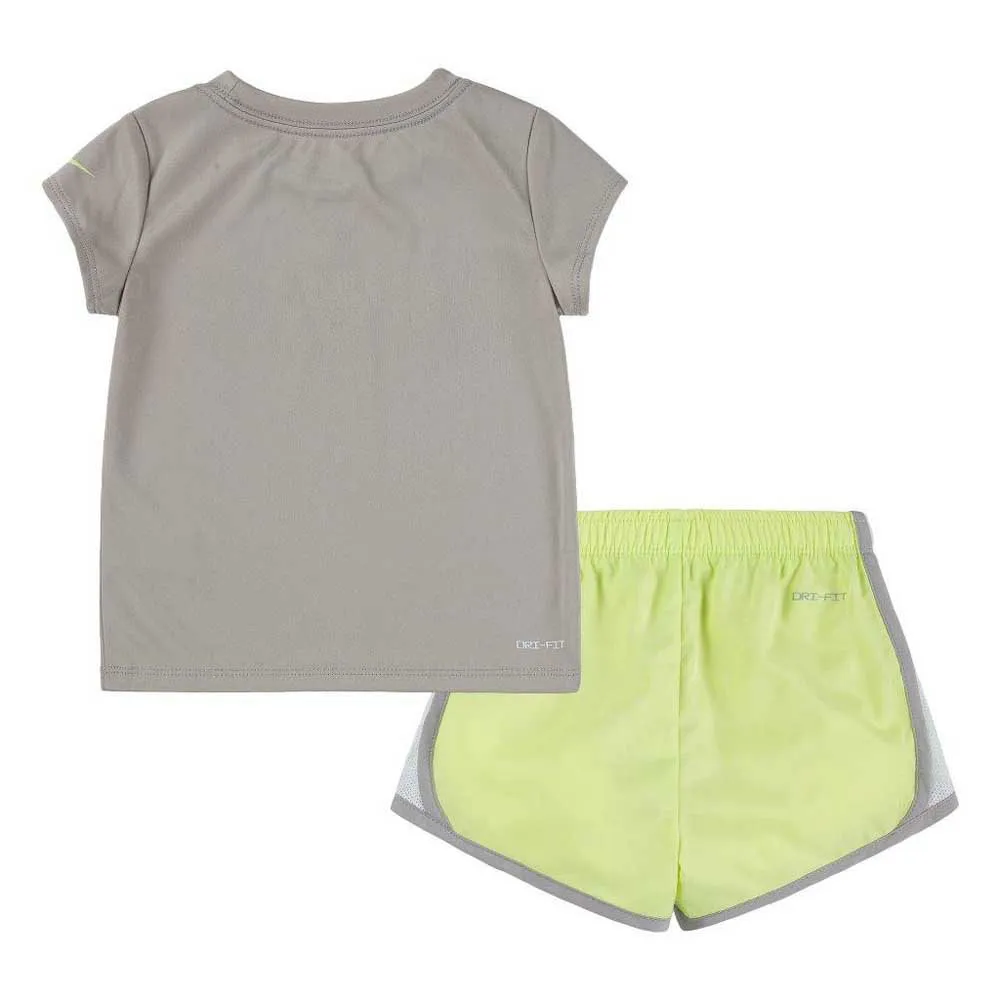 Nike Essentials Tempo Set