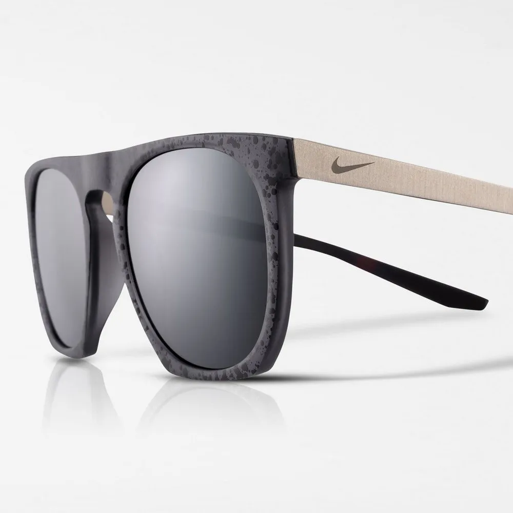 Nike Flatspot Se Sonnenbrille, Black grit / dark grey / black, Black/CAT3 Mirrored Nike Flatspot Se Sonnenbrille, Black grit / dark grey / black, Black/CAT3 Mirrored