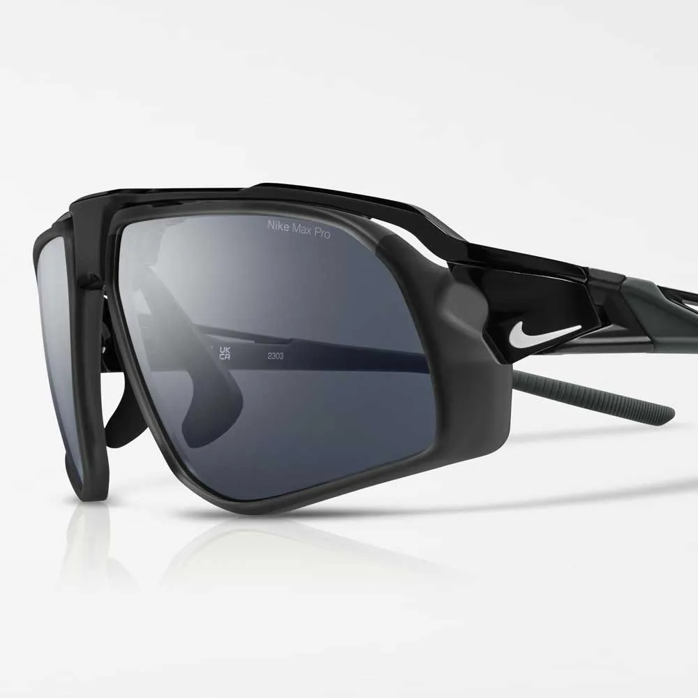 Nike Flyfree Sonnenbrille unisex, Black silver mirror and low light volt, One Size Nike Flyfree Sonnenbrille unisex, Black silver mirror and low light volt, One Size