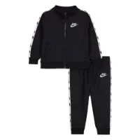 Nike Full Zip With Logo Tap Set Nike Full Zip With Logo Tap Set