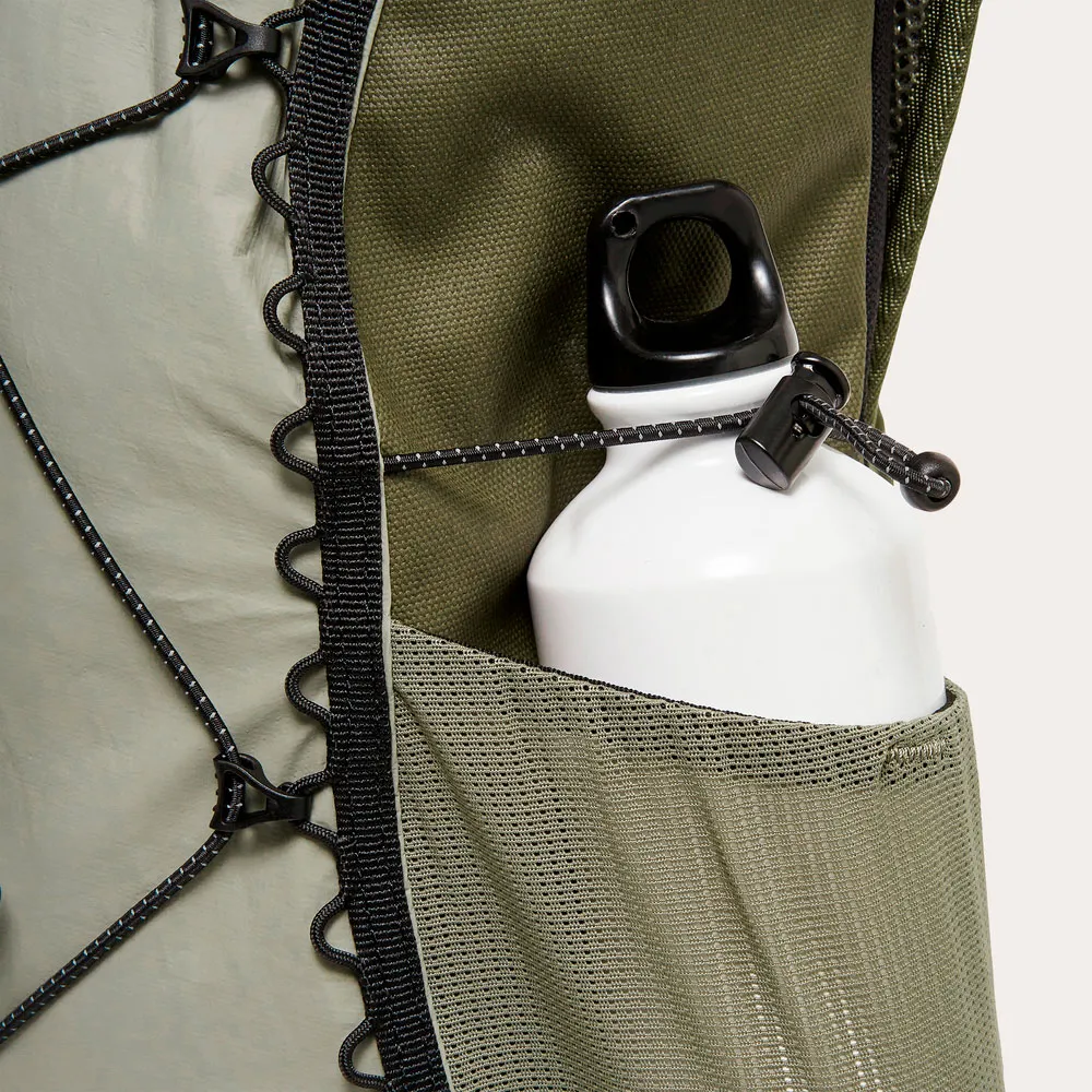 Oakley Latitude Sling Rucksack, Boulder green, One Size Oakley Latitude Sling Rucksack, Boulder green, One Size