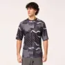 Black stripe / grip camo / black