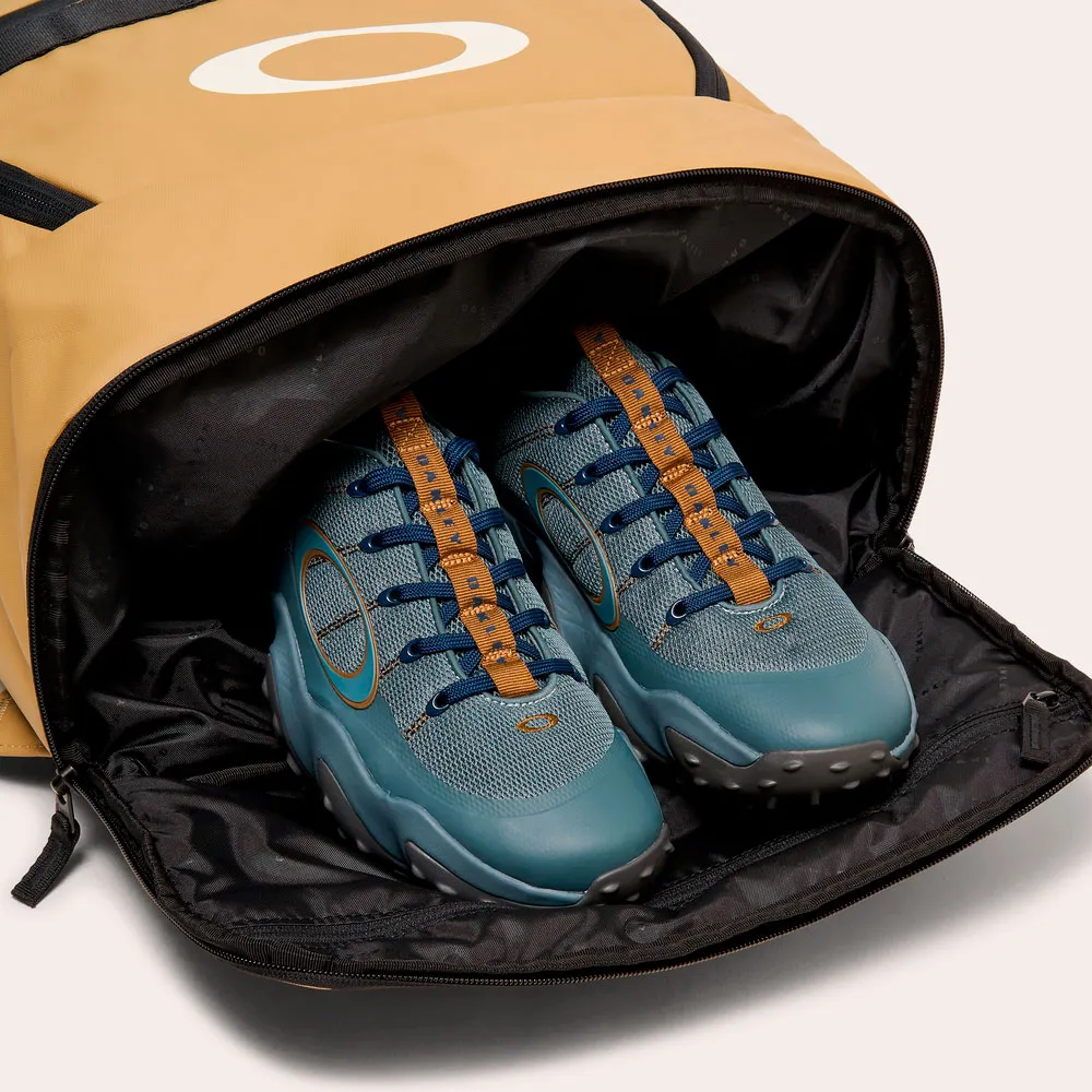 Oakley Rover Convertible Rucksack, Pebble, One Size Oakley Rover Convertible Rucksack, Pebble, One Size