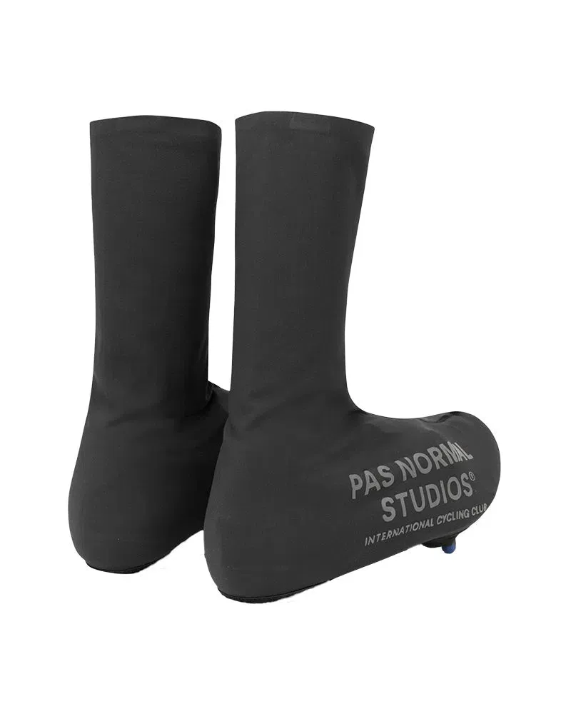 Pas Normal Studios Logo Leichte Überschuhe AW22 Pas Normal Studios Logo Leichte Überschuhe AW22