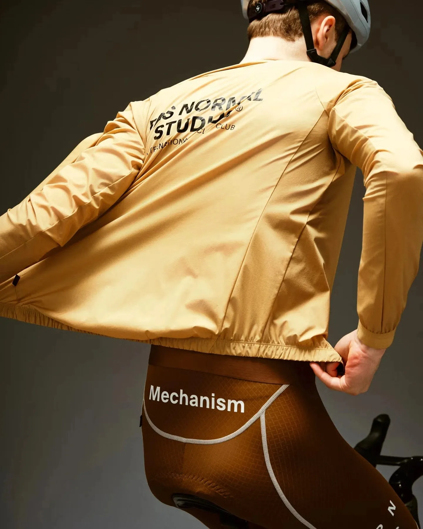 Pas Normal Studios Mechanism Stow Away Jacke Pas Normal Studios Mechanism Stow Away Jacke