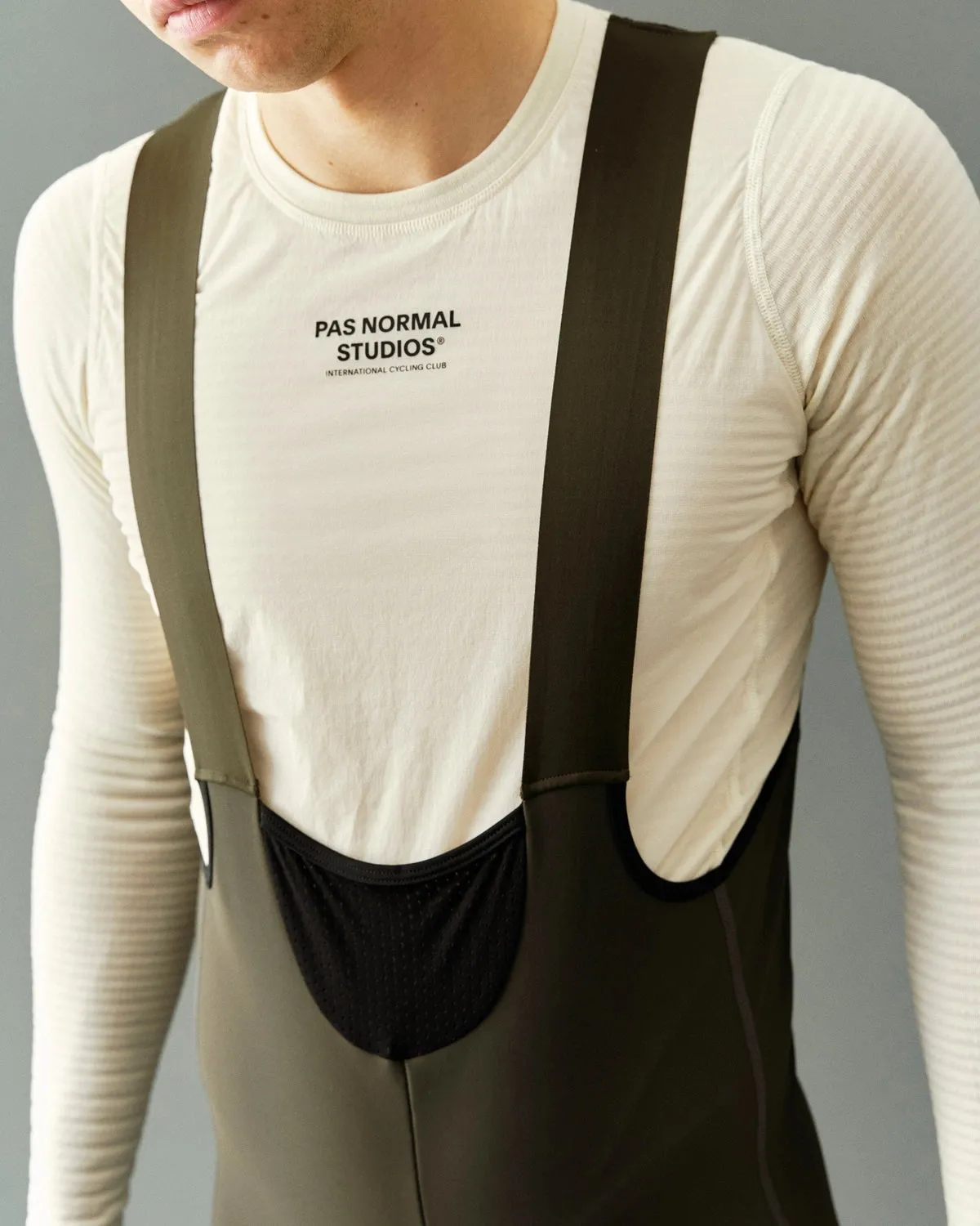 Pas Normal Studios PAS Mechanism Deep Winter Long Kurze Trägerhose