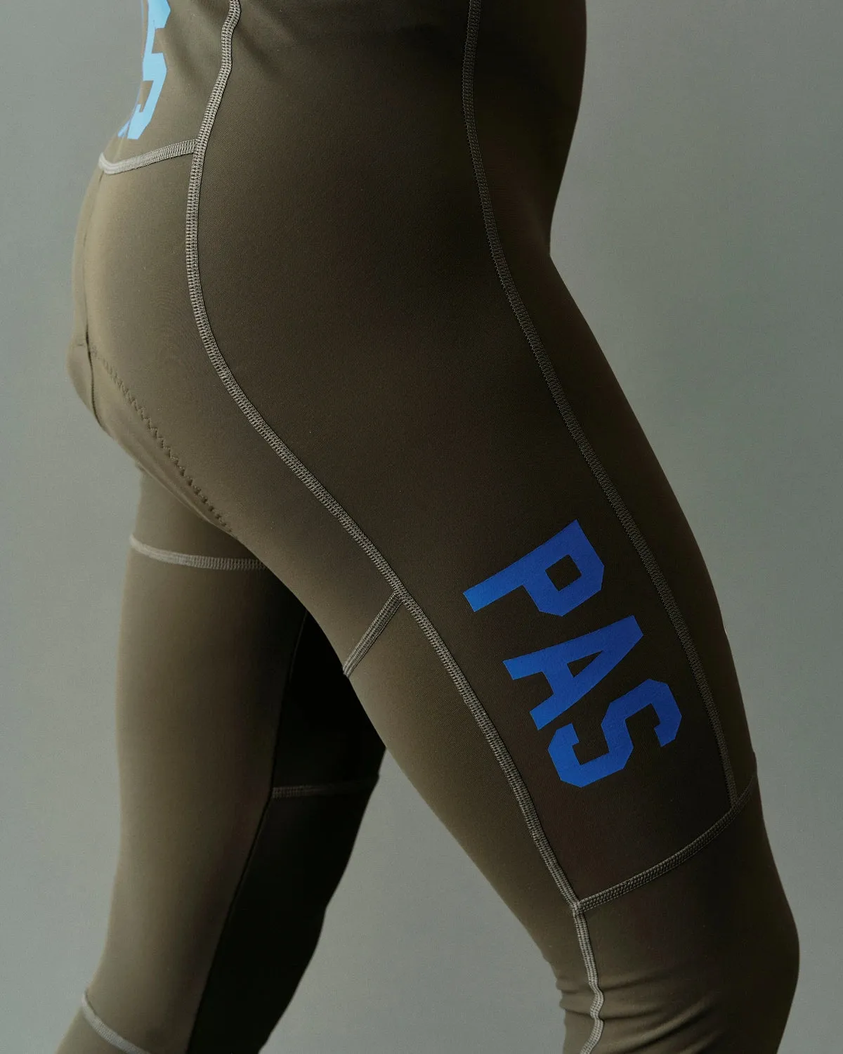 Pas Normal Studios PAS Mechanism Deep Winter Long Kurze Trägerhose