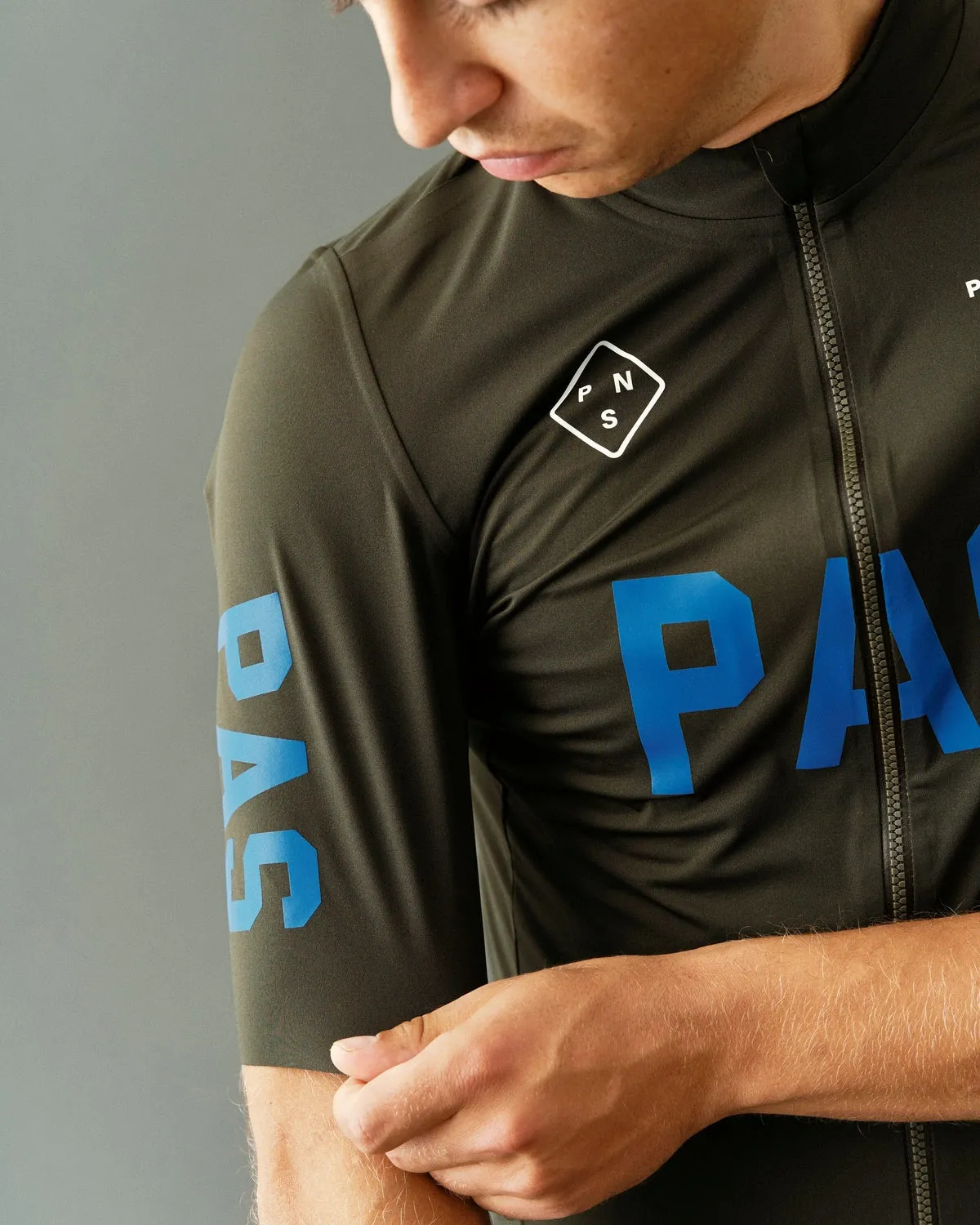 Pas Normal Studios PAS Mechanism Pro Rain Trikot AW24 Pas Normal Studios PAS Mechanism Pro Rain Trikot AW24