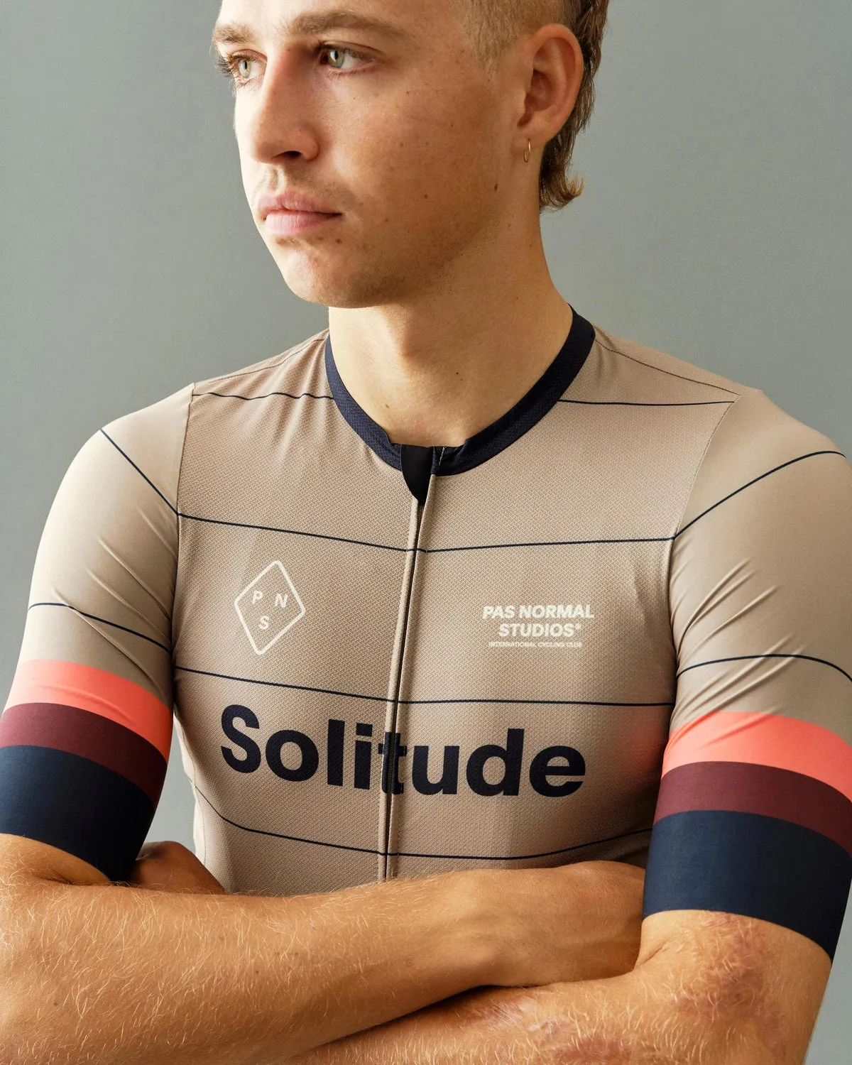 Pas Normal Studios Solitude Late Drop Trikot SS24 Pas Normal Studios Solitude Late Drop Trikot SS24