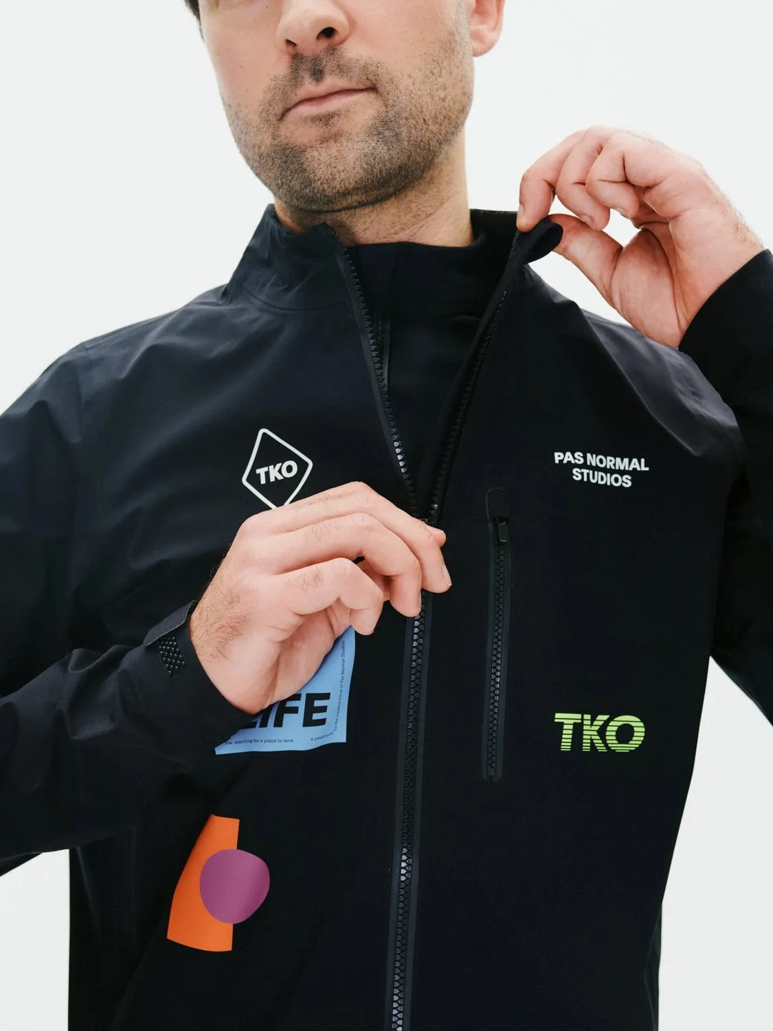 Pas Normal Studios TKO Essential Shield Jacke AW24 Pas Normal Studios TKO Essential Shield Jacke AW24