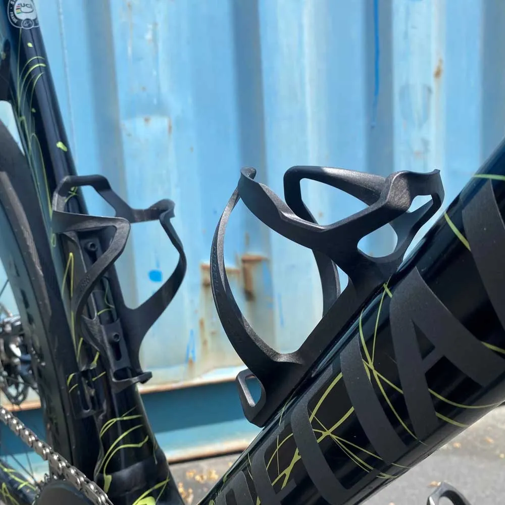 Profile Design Axis Ultimate Carbon Cl Flaschenhalter, Black, One Size Profile Design Axis Ultimate Carbon Cl Flaschenhalter, Black, One Size