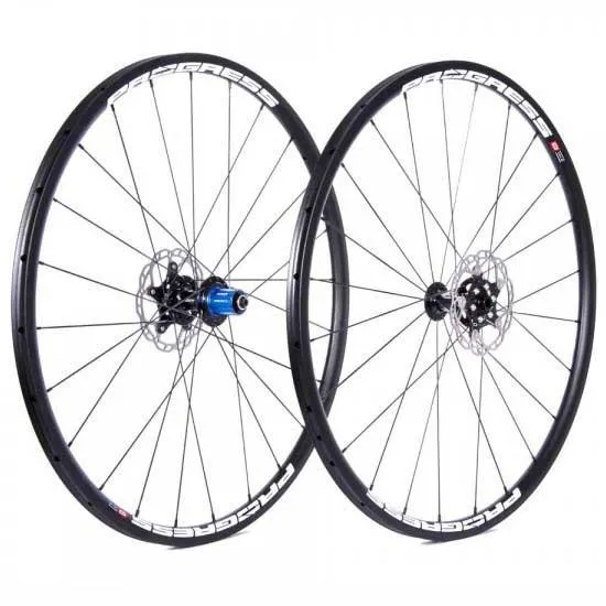 Progress Phantom Cx Disc Tubular Rennrad Laufradsatz, Black / white, 9/12 x 100 / 9 x 135mm, Shimano/Sram HG Progress Phantom Cx Disc Tubular Rennrad Laufradsatz, Black / white, 9/12 x 100 / 9 x 135mm, Shimano/Sram HG