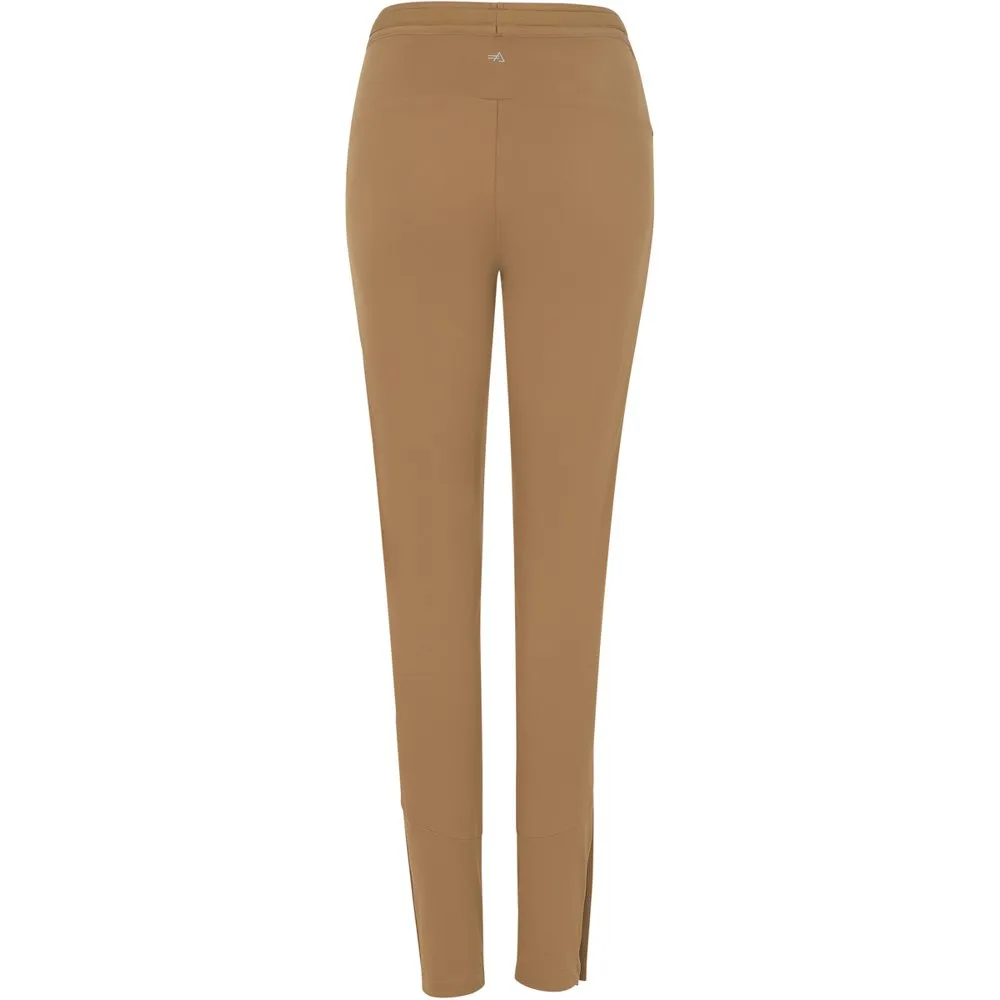 Protest Prthaumea Hosen