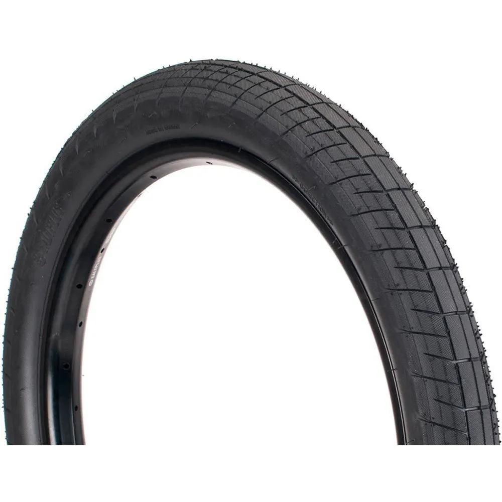 Saltbmx Sting 20´´ X 2.40 Steifer Urbanreifen Saltbmx Sting 20´´ X 2.40 Steifer Urbanreifen