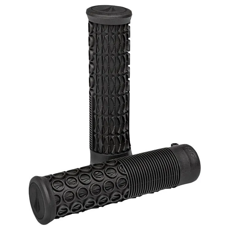 SDG Thrice 33 Mm Griffe SDG Thrice 33 Mm Griffe