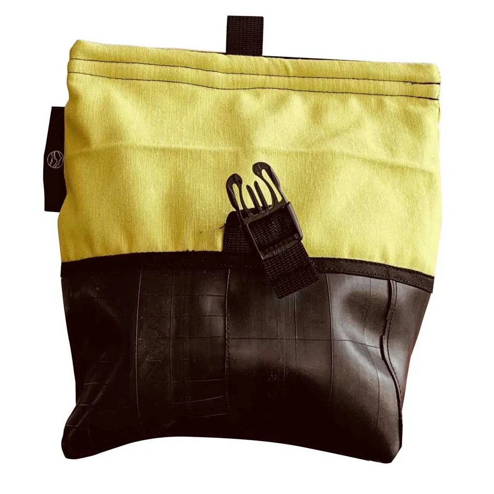 Sierra Climbing Franken Bucket Pistache Recycled Chalkbag, Black / pistache, One Size Sierra Climbing Franken Bucket Pistache Recycled Chalkbag, Black / pistache, One Size