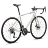 Specialized Aethos Comp 105 Di2 2025 Rennrad, Dune white / metallic spruce
