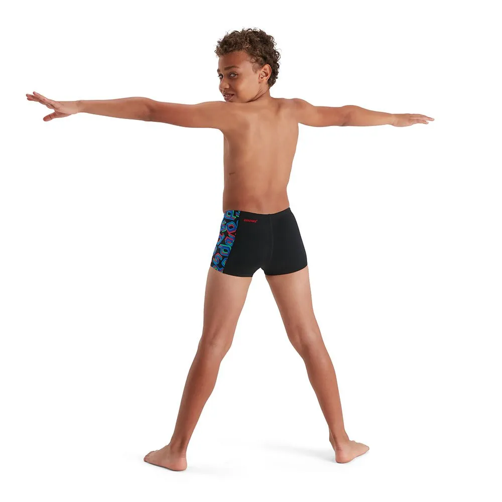 Speedo Digi Allover Panel Badehose Boxer, Black / lava red / neon absinthe / lapis blue / blue flame, 5-6Y Speedo Digi Allover Panel Badehose Boxer, Black / lava red / neon absinthe / lapis blue / blue flame, 5-6Y