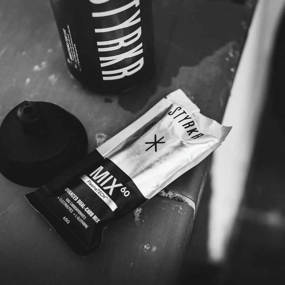 Styrkr Mix60 Dual-carb Energy-drink Einzeldosis-box 65g 12 Einheiten, Black / silver, One Size Styrkr Mix60 Dual-carb Energy-drink Einzeldosis-box 65g 12 Einheiten, Black / silver, One Size