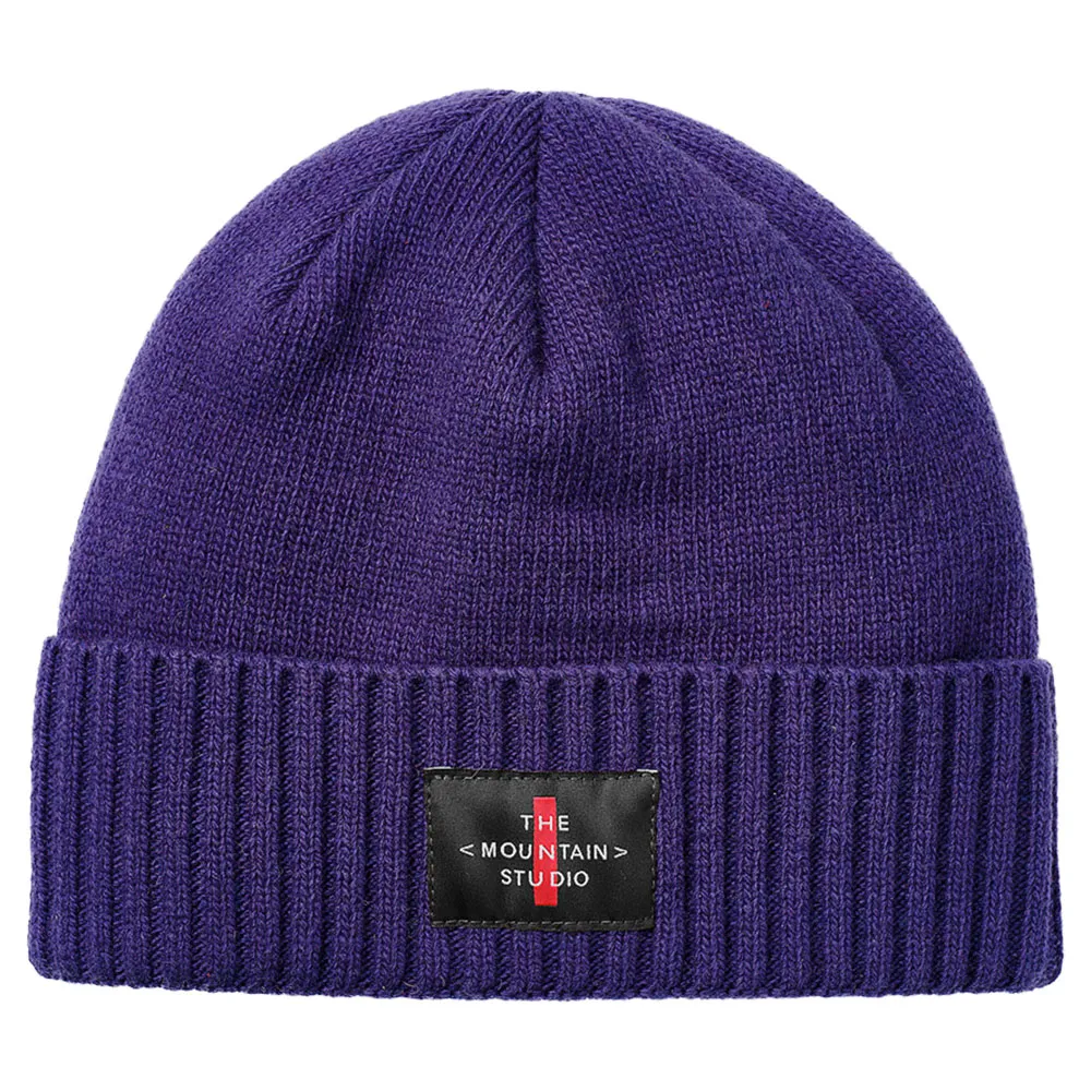 The Mountain Studio Cashmere Mix Cross Logo Mütze The Mountain Studio Cashmere Mix Cross Logo Mütze
