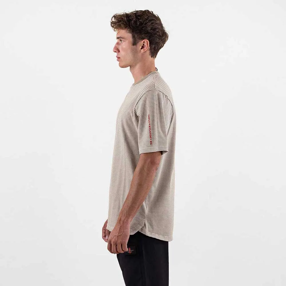 The Mountain Studio Stripe Cotton Kurzarm-t-shirt The Mountain Studio Stripe Cotton Kurzarm-t-shirt