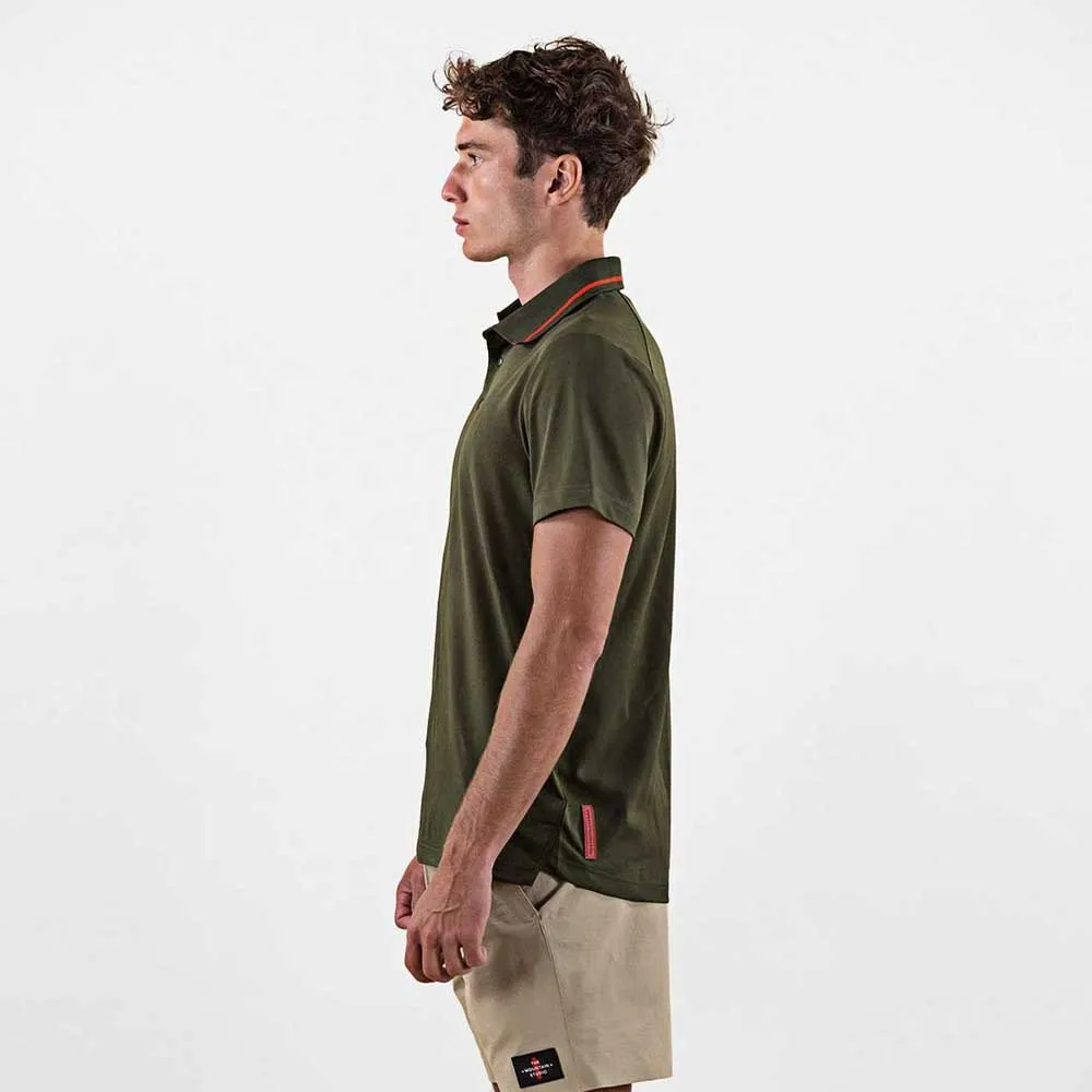 The Mountain Studio Tech Kurzarm-poloshirt The Mountain Studio Tech Kurzarm-poloshirt