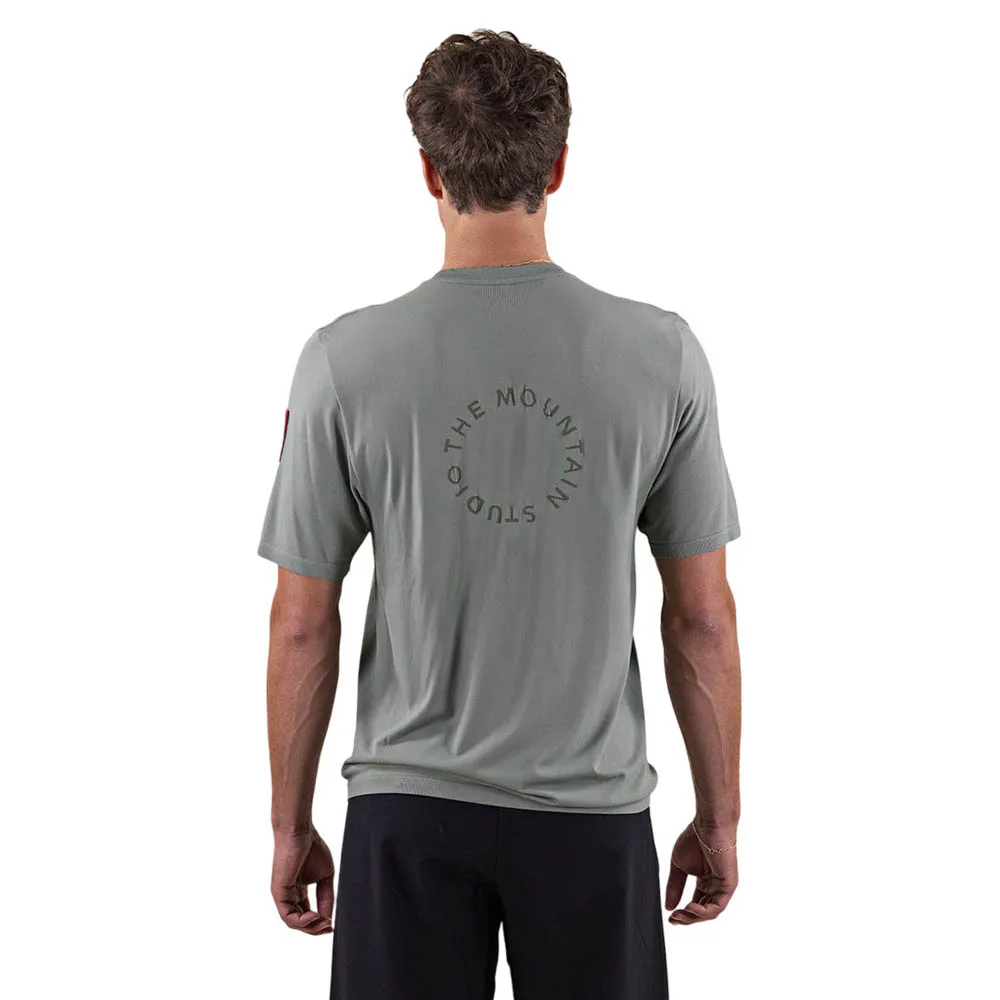 The Mountain Studio Two Tone Tech Kurzarm-t-shirt The Mountain Studio Two Tone Tech Kurzarm-t-shirt
