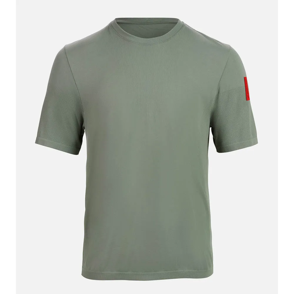 The Mountain Studio Two Tone Tech Kurzarm-t-shirt The Mountain Studio Two Tone Tech Kurzarm-t-shirt