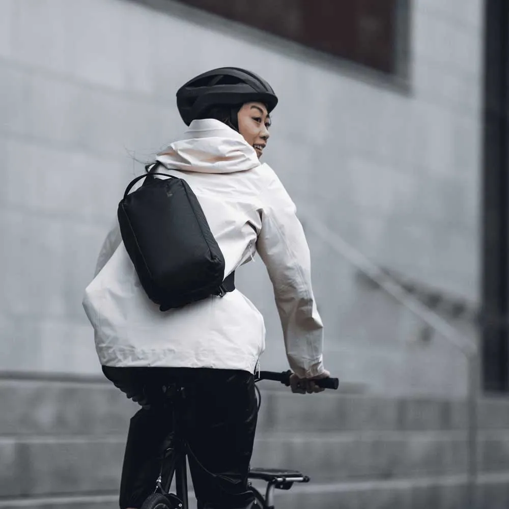 Thule Tact Sling 8l Umhängetasche, Black