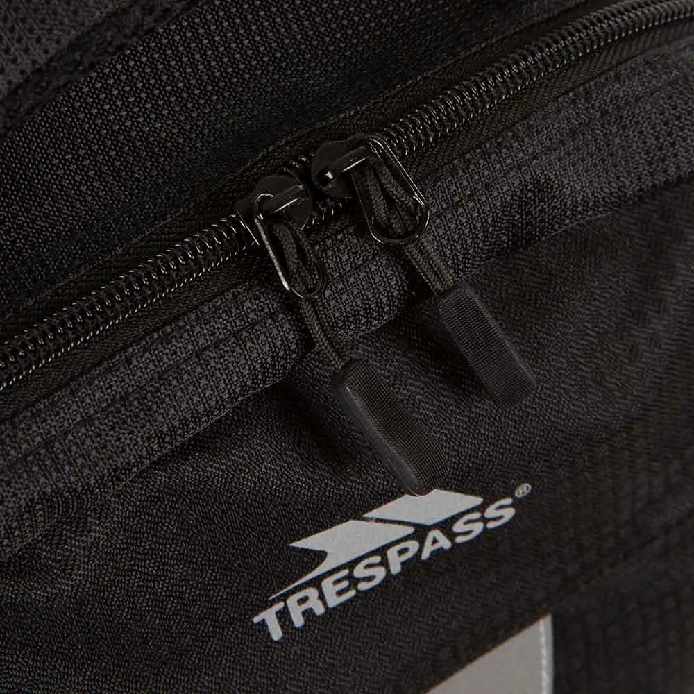 Trespass Thain 22l Rucksack, Black Trespass Thain 22l Rucksack, Black