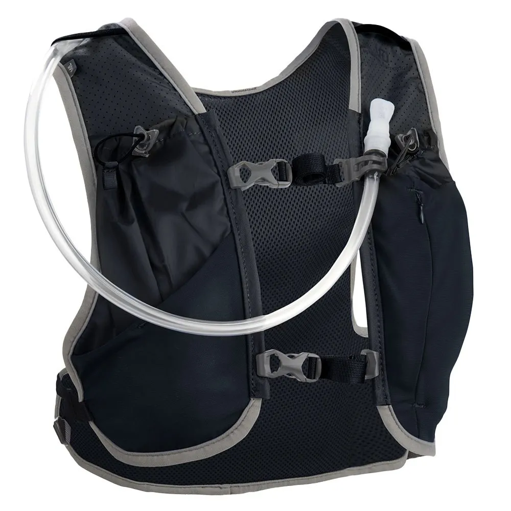 Ultimate Direction Trail 8l Trinkweste, Onyx Ultimate Direction Trail 8l Trinkweste, Onyx
