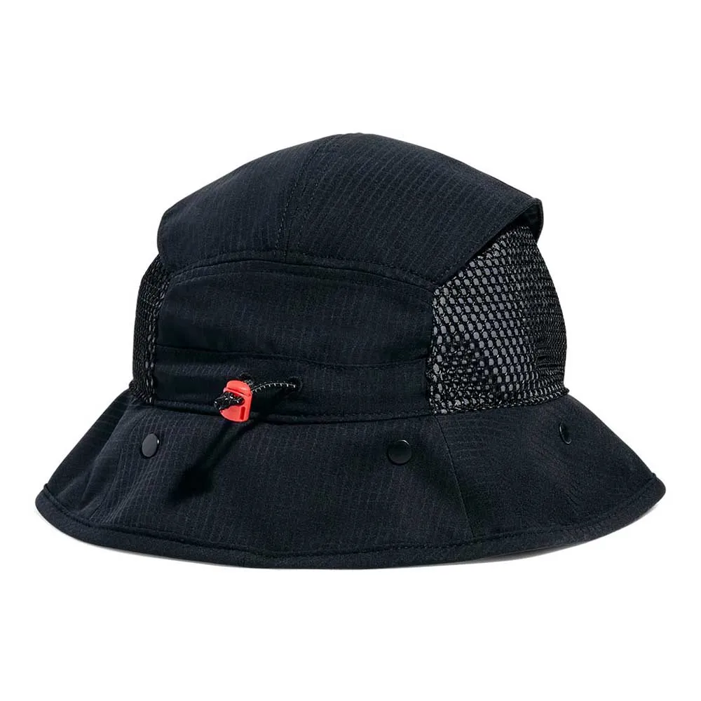 Under Armour Summit Upf Hut, Black / black / red Under Armour Summit Upf Hut, Black / black / red
