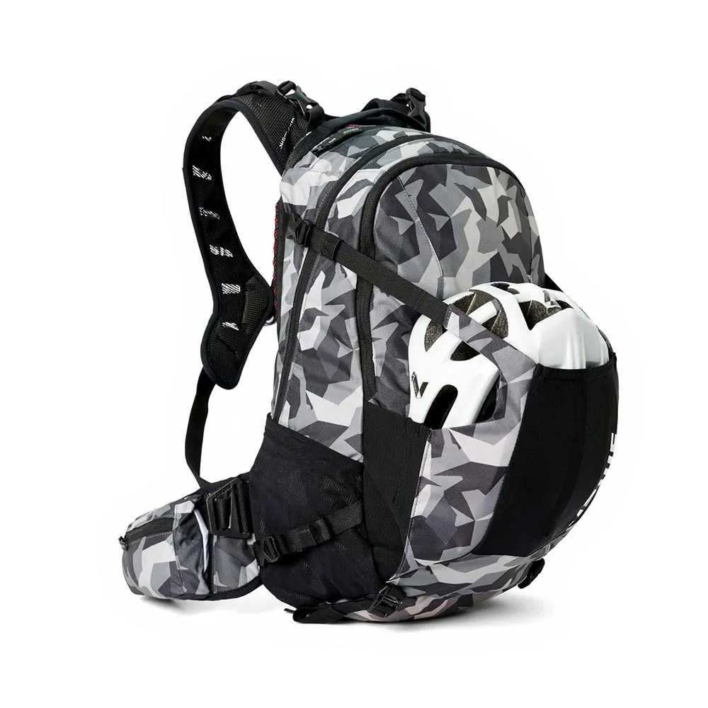USWE Shred Mtb Rucksack 16l, Camo / black, One Size USWE Shred Mtb Rucksack 16l, Camo / black, One Size