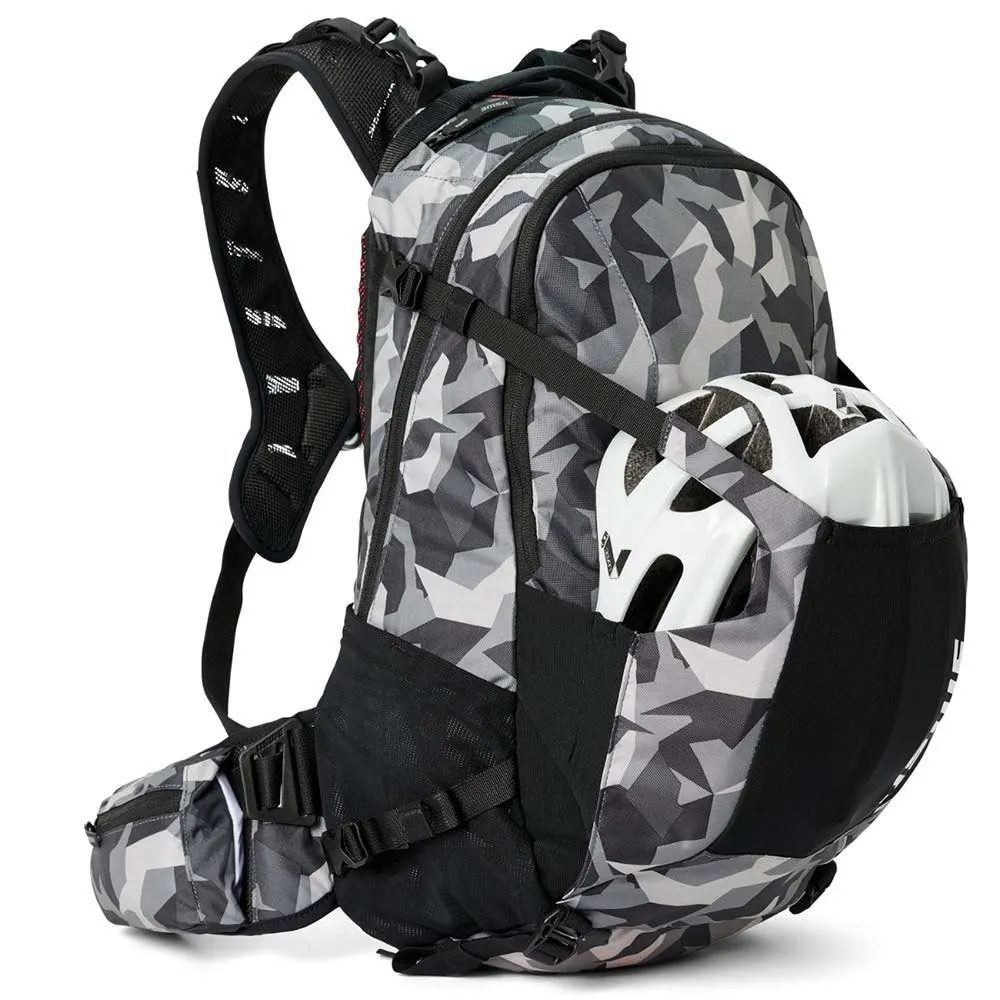 USWE Shred Mtb Rucksack 25l, Camo / black, One Size USWE Shred Mtb Rucksack 25l, Camo / black, One Size