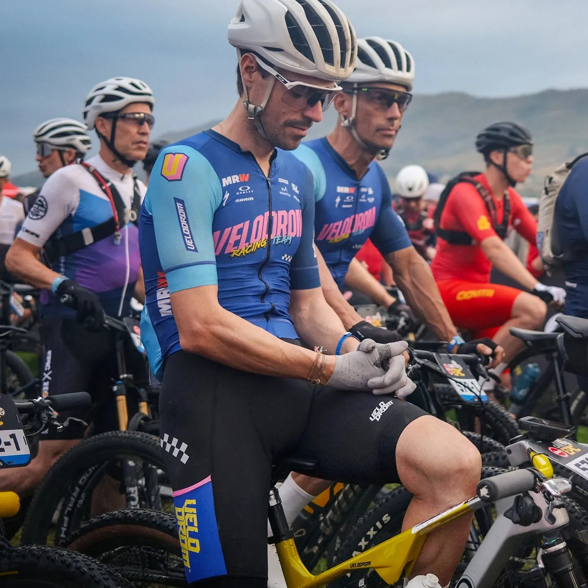 Velodrom VCC VELODROM Raceday Racing Team Trikot Velodrom VCC VELODROM Raceday Racing Team Trikot