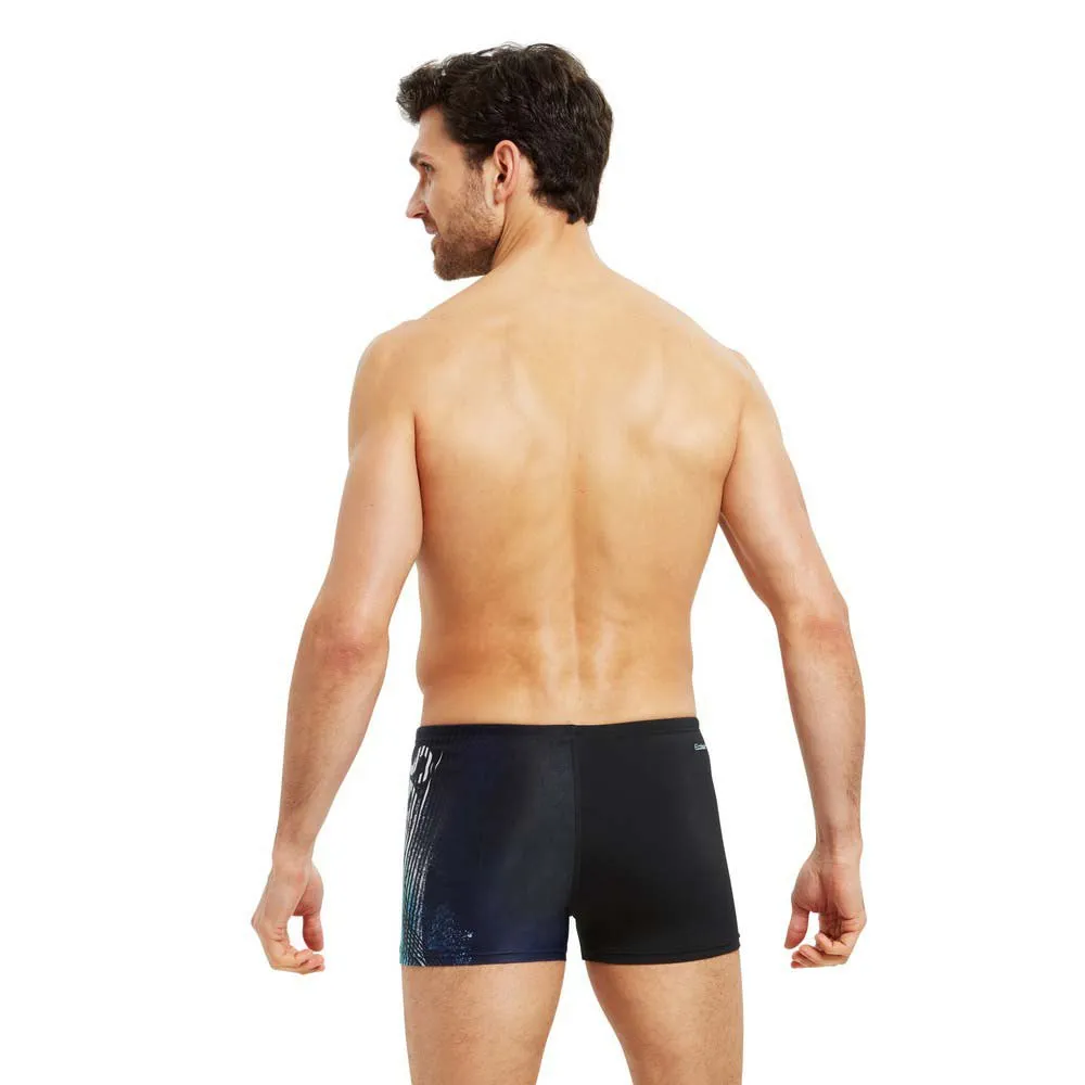 Zoggs Hip Racer Badeshorts, Streamer print Zoggs Hip Racer Badeshorts, Streamer print