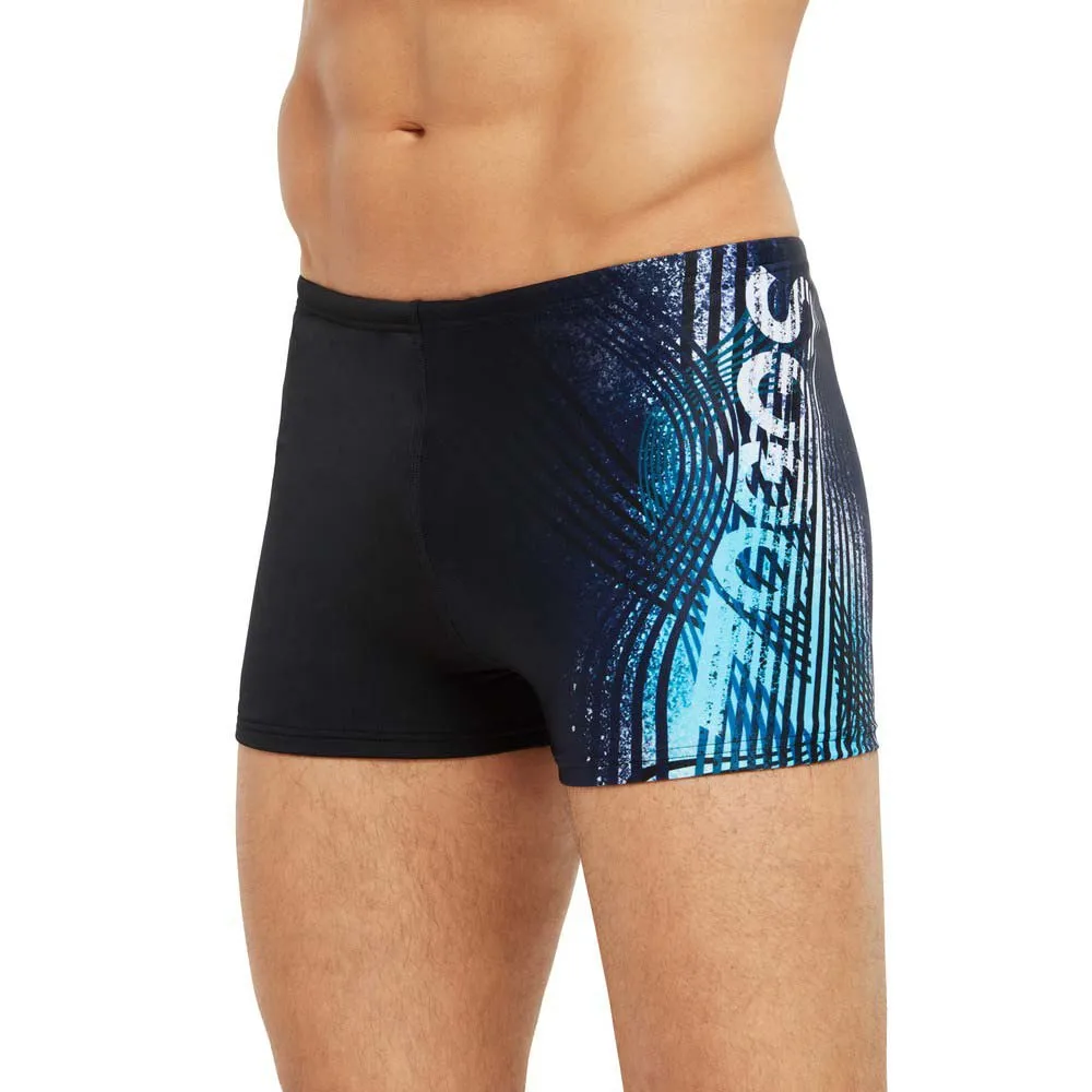Zoggs Hip Racer Badeshorts, Streamer print Zoggs Hip Racer Badeshorts, Streamer print